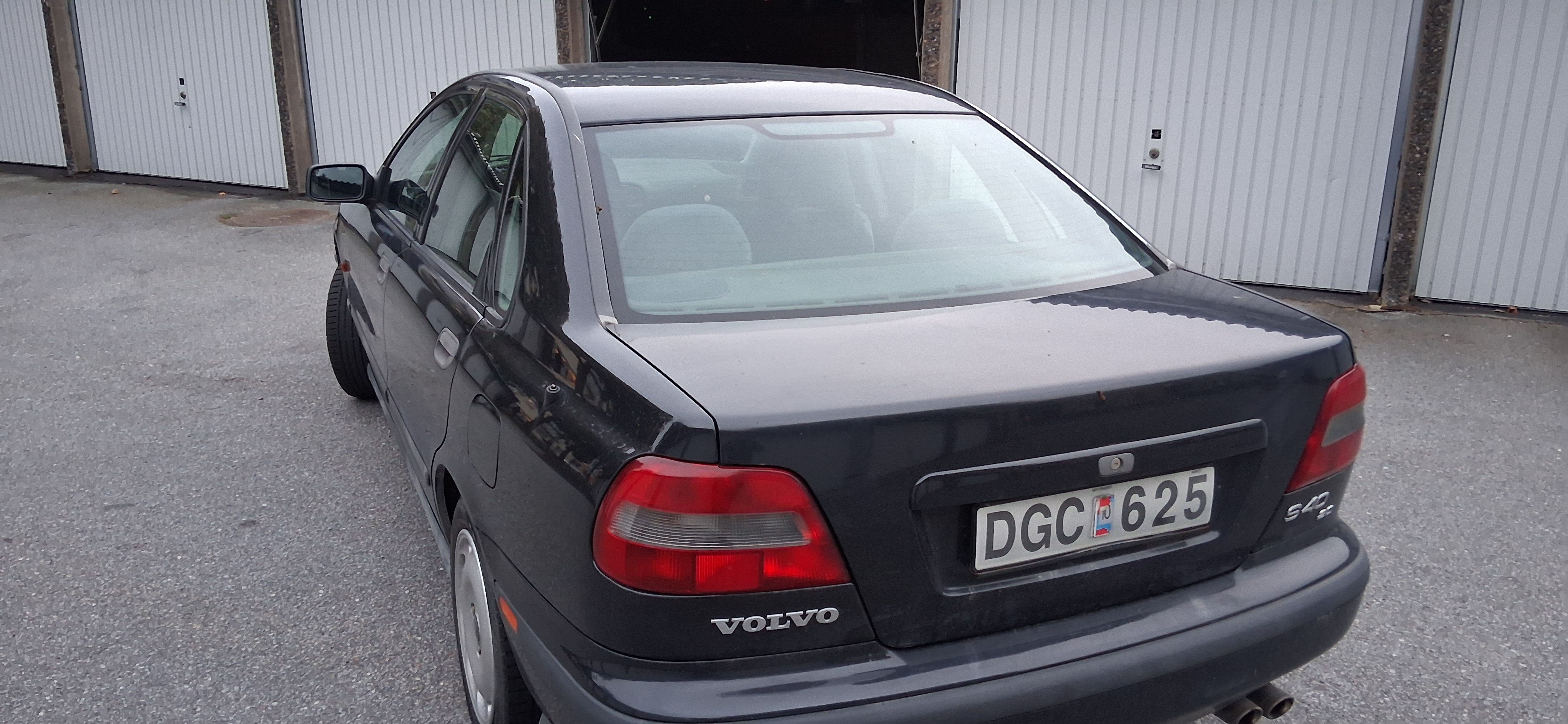 Volvo S40 2.0 Manuell 1997, bild 2/7