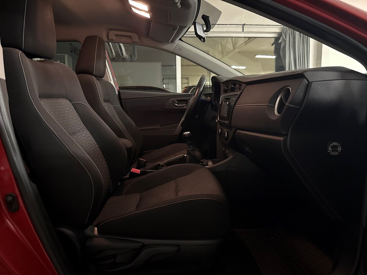 Toyota Auris 2015, bild 6/10