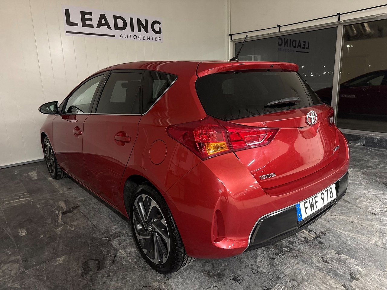 Toyota Auris 2015, bild 2/10