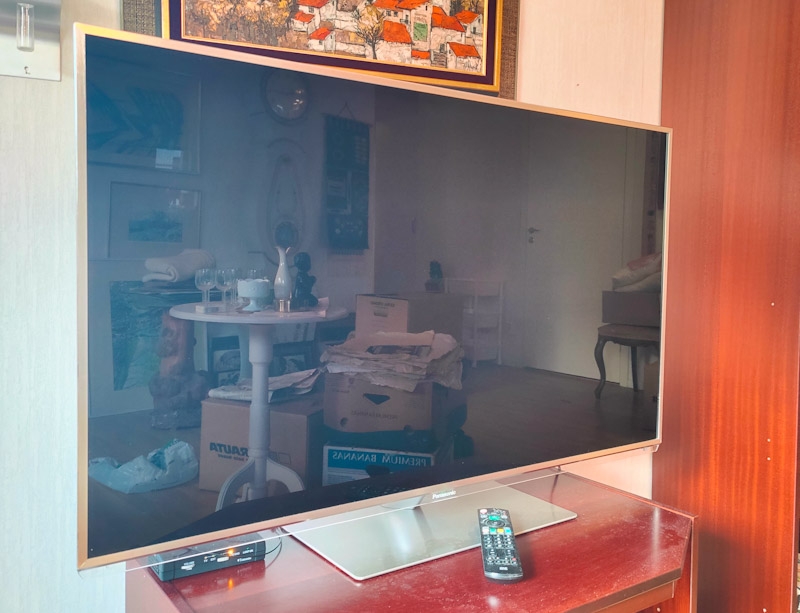 Panasonic LCD TV 47 tum