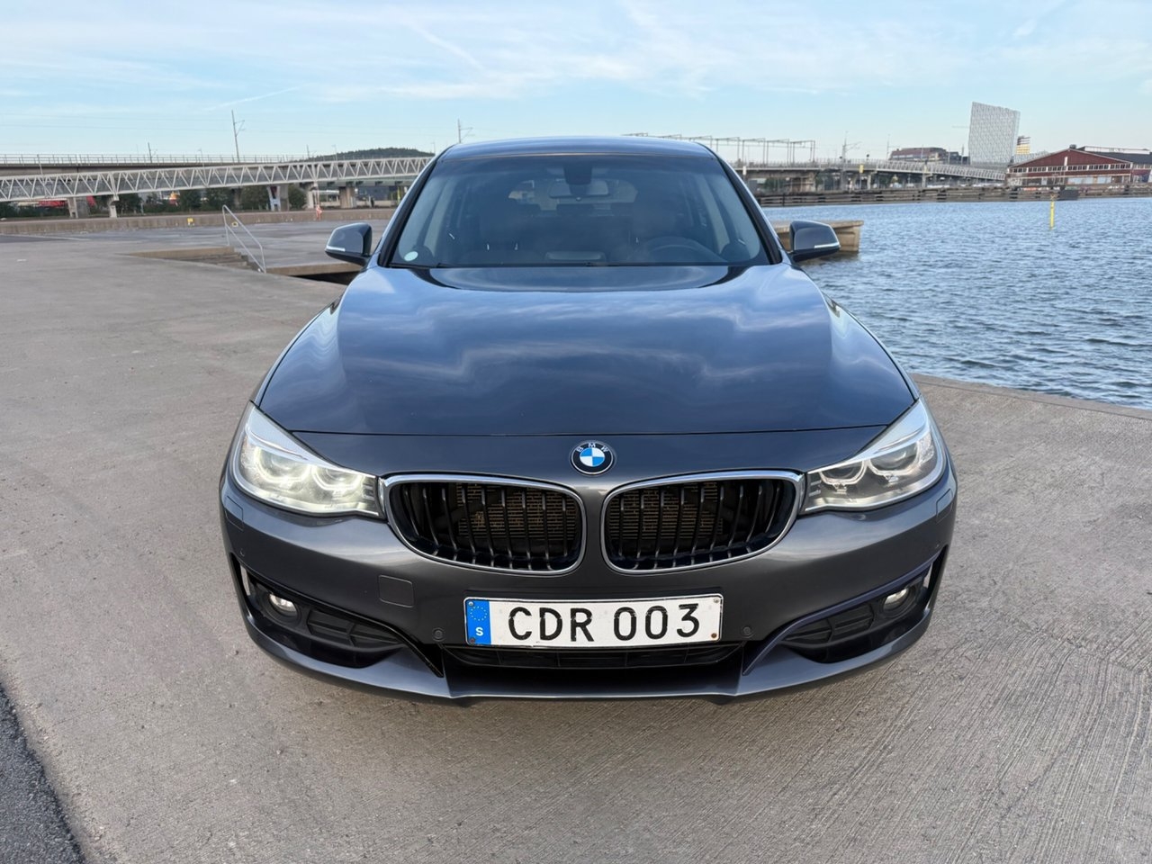 BMW 320 2014, bild 2/10