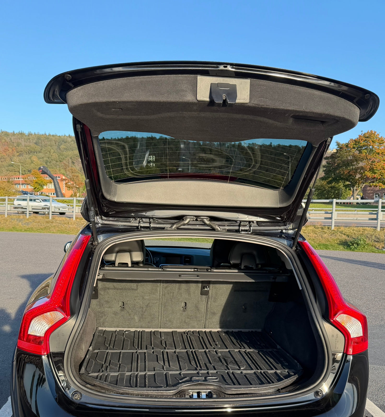 Volvo V60 Cross Country 2018, kuva 5/9