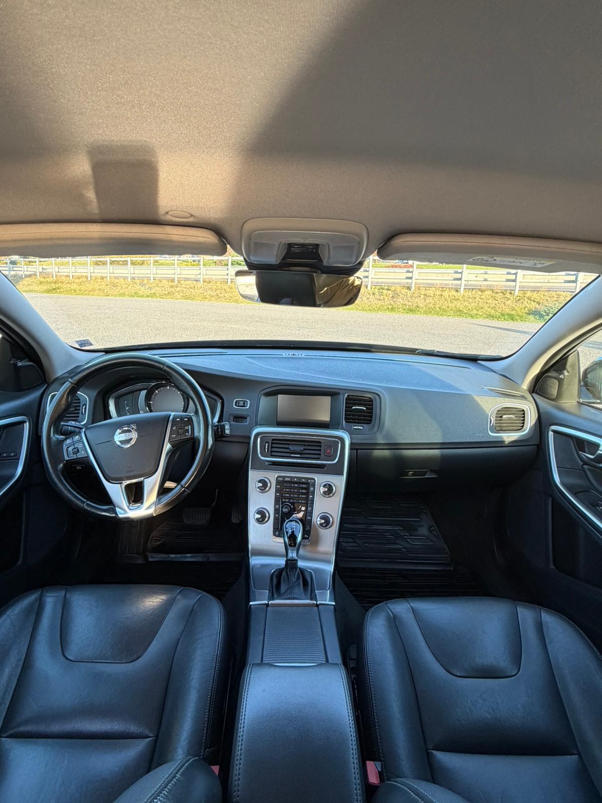 Volvo V60 Cross Country 2018, kuva 6/9