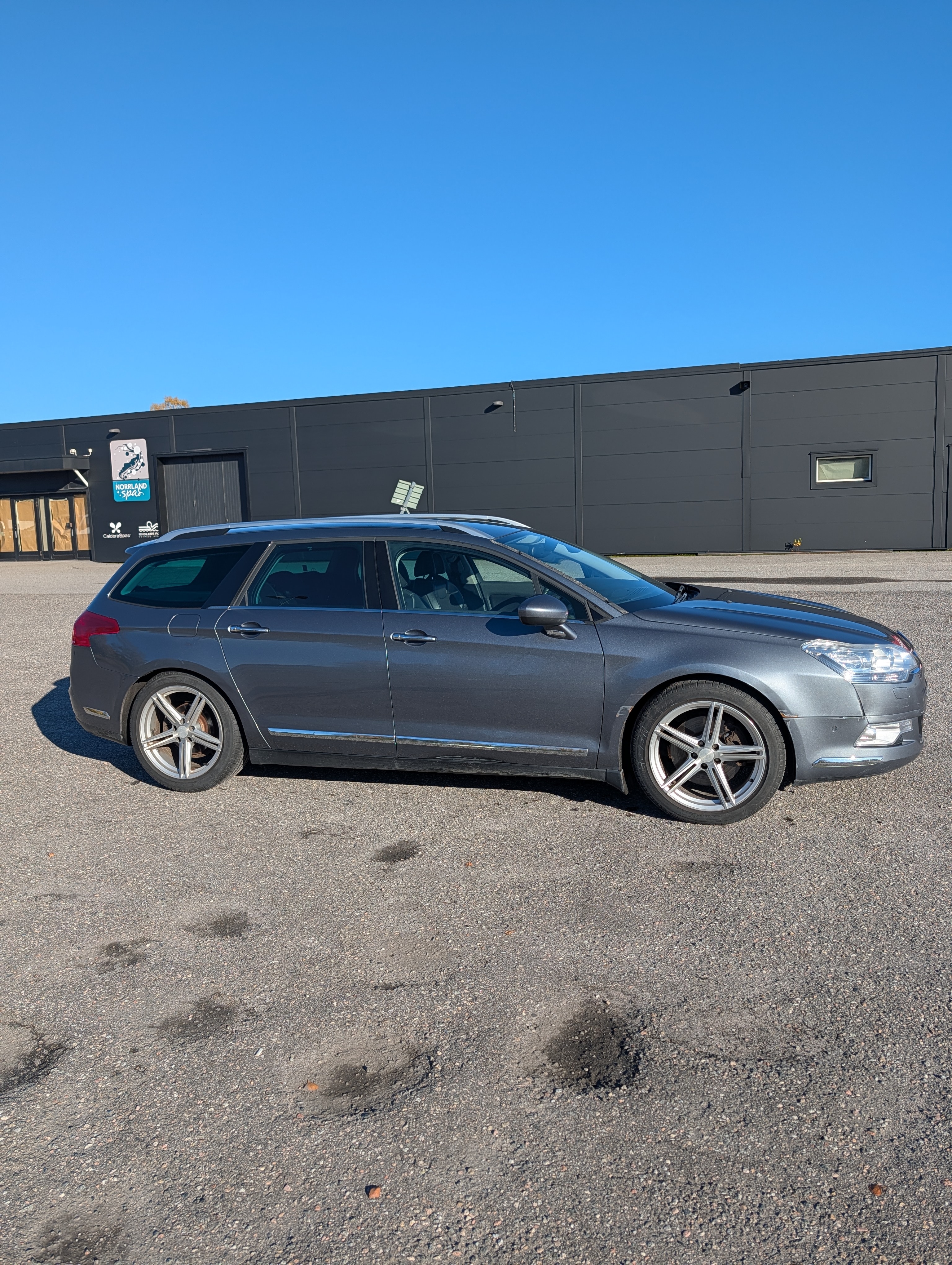 Citroen C5 Tourer 3.0 V6 HDi Automatisk 2010, photo 2/9