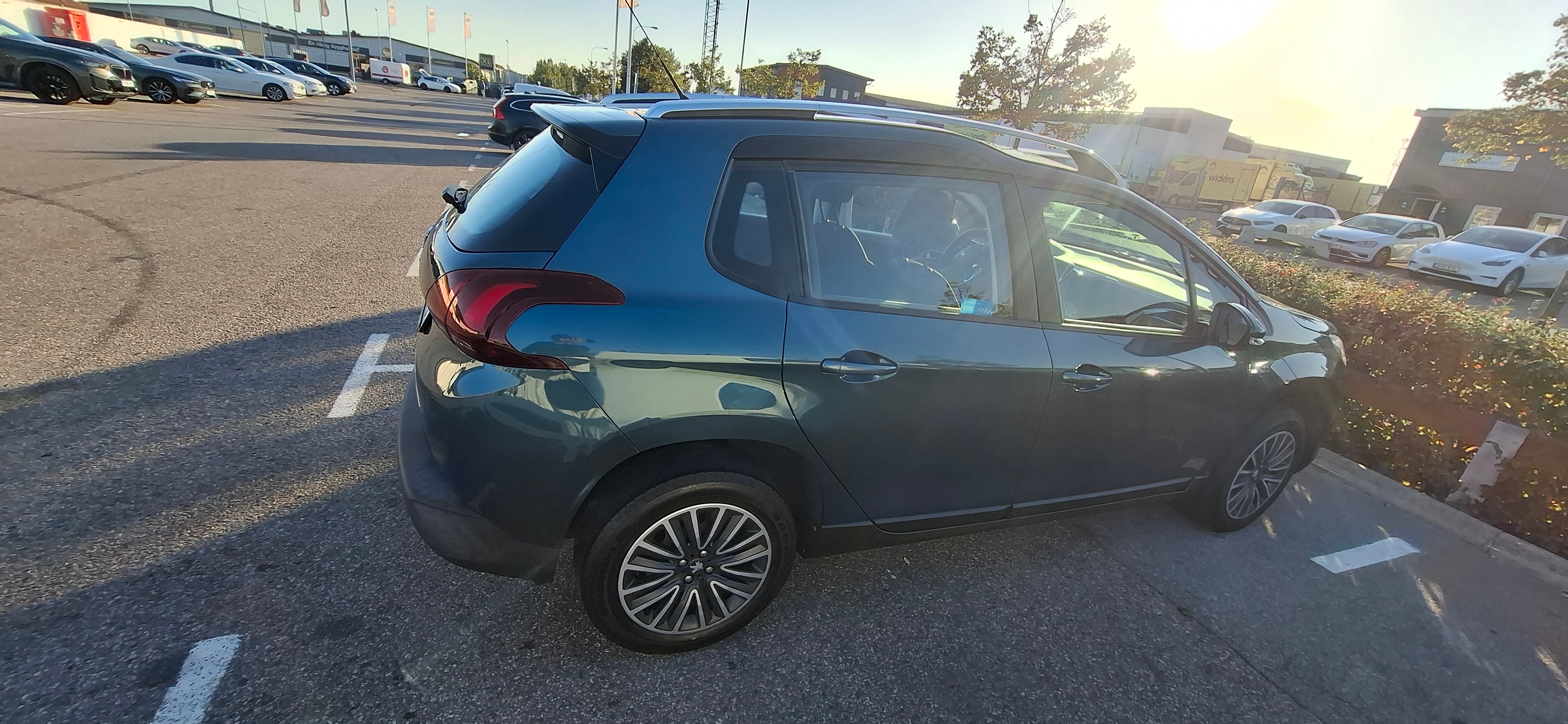 Peugeot 2008 1.2 PureTech 82 Manuell 2017, bild 4/6