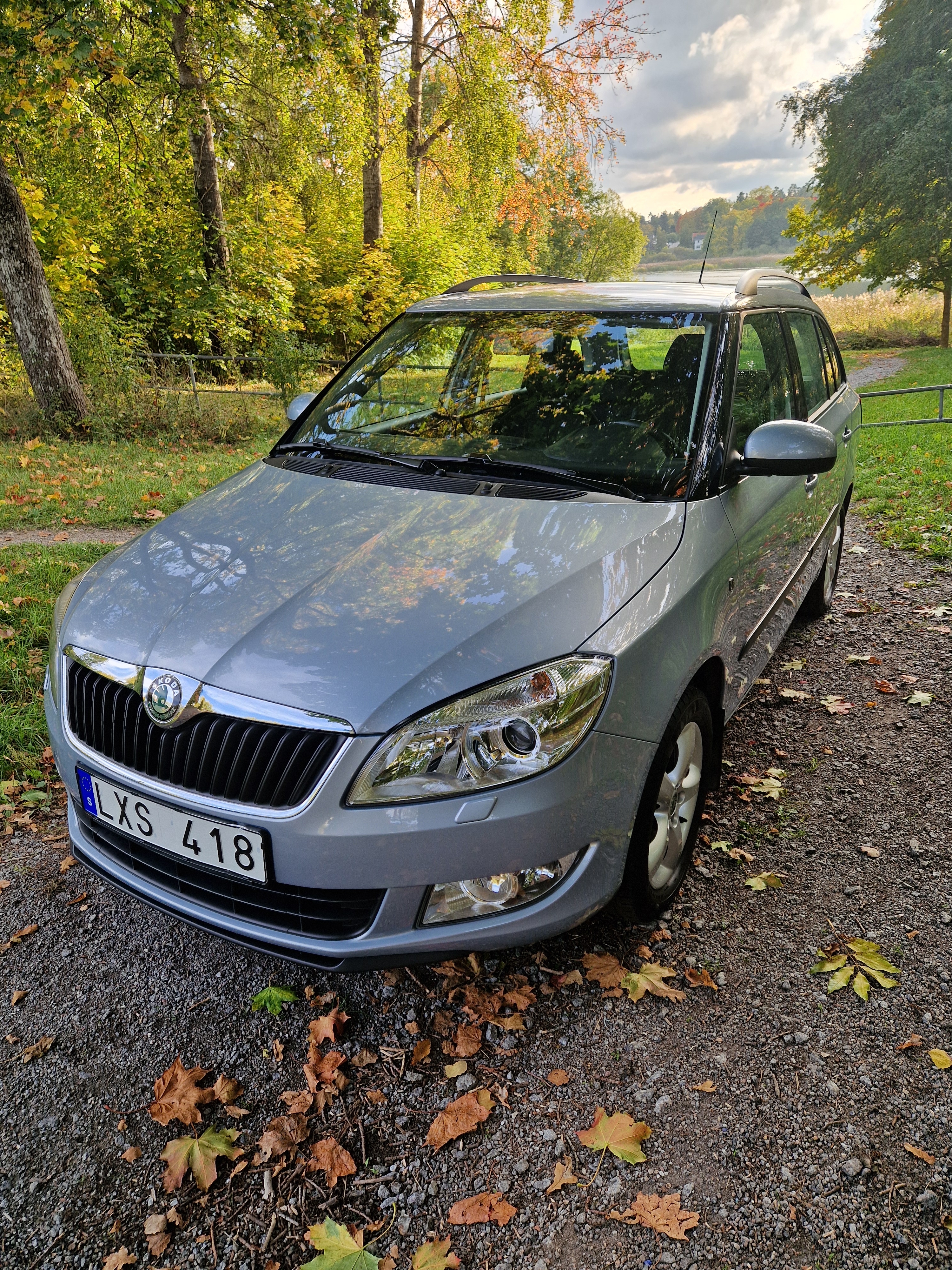 Skoda Fabia Kombi 1.2 12v Manuell 2011, bild 3/7
