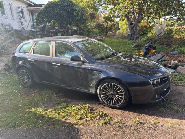 Alfa Romeo 159 2007, bild 2/9