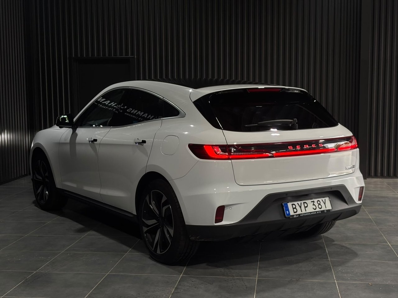 Seres 5 80 kWh AWD 2023, photo 6/10