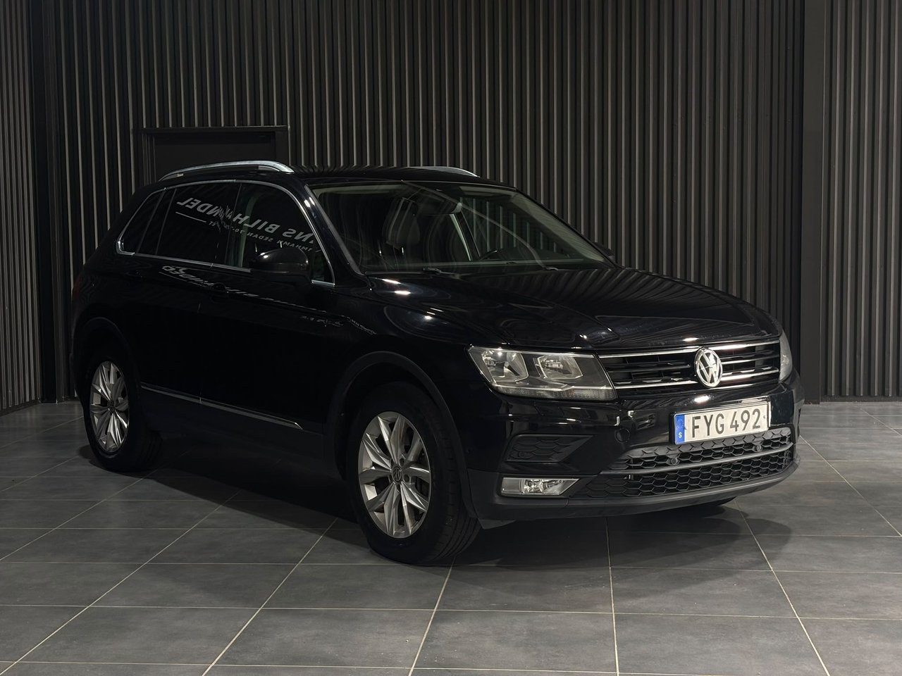 Volkswagen Tiguan 2.0 TSI BMT 4Motion 2017, photo 3/10