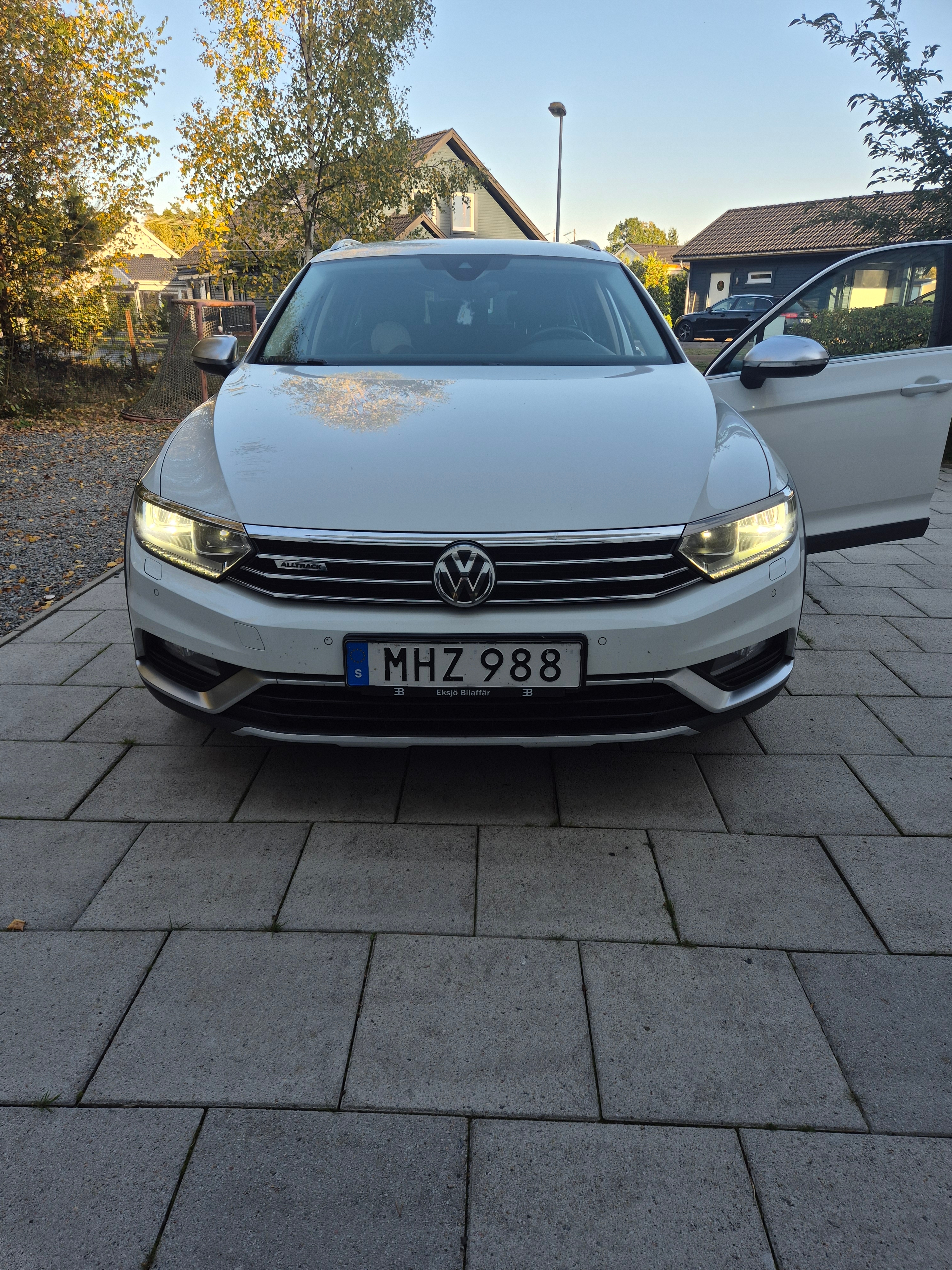 Volkswagen Passat 2019, bild 3/7