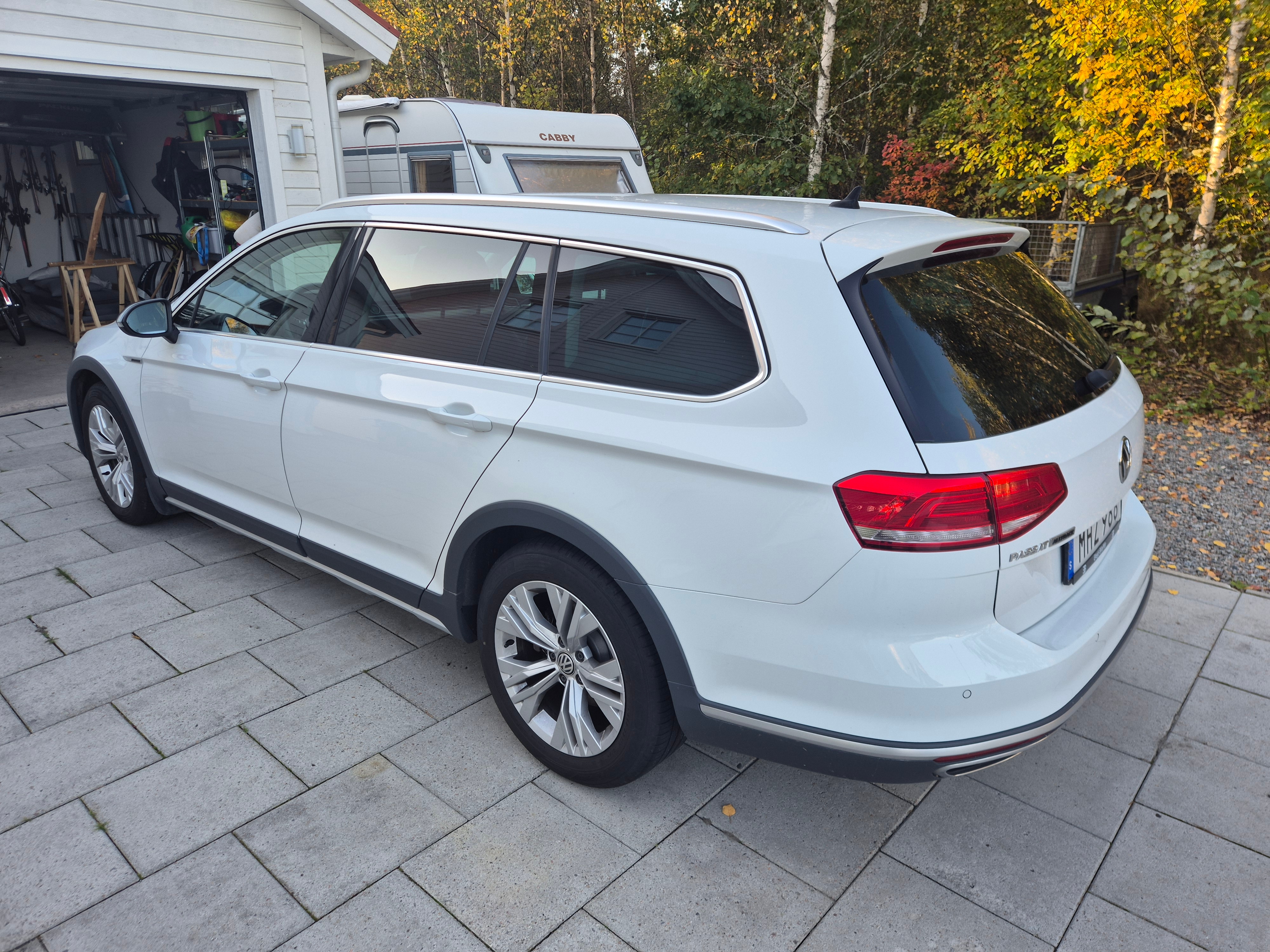Volkswagen Passat 2019, bild 2/7