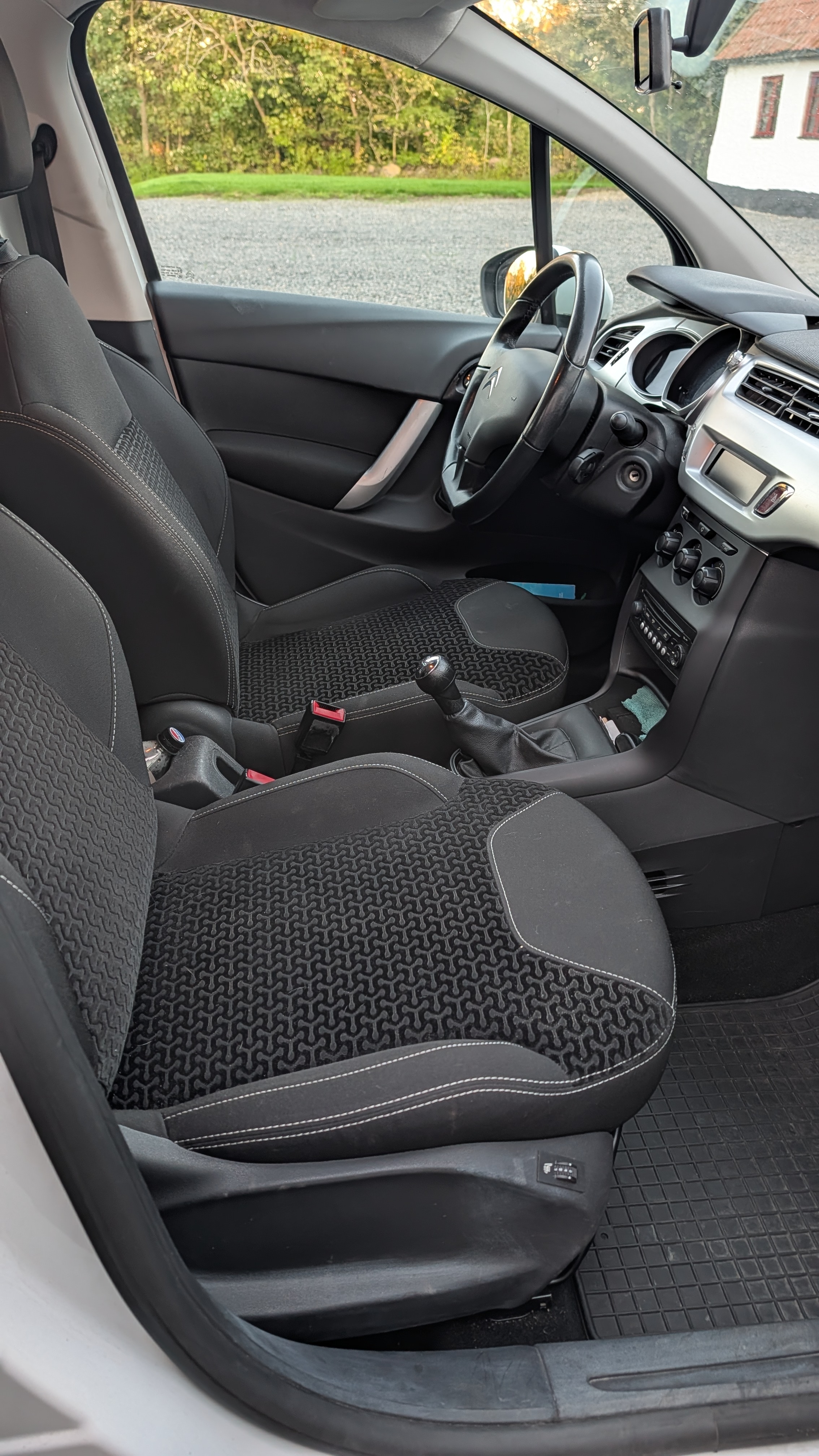 Citroen C3 1.4 HDi 70 Manuell 2011, bild 7/7