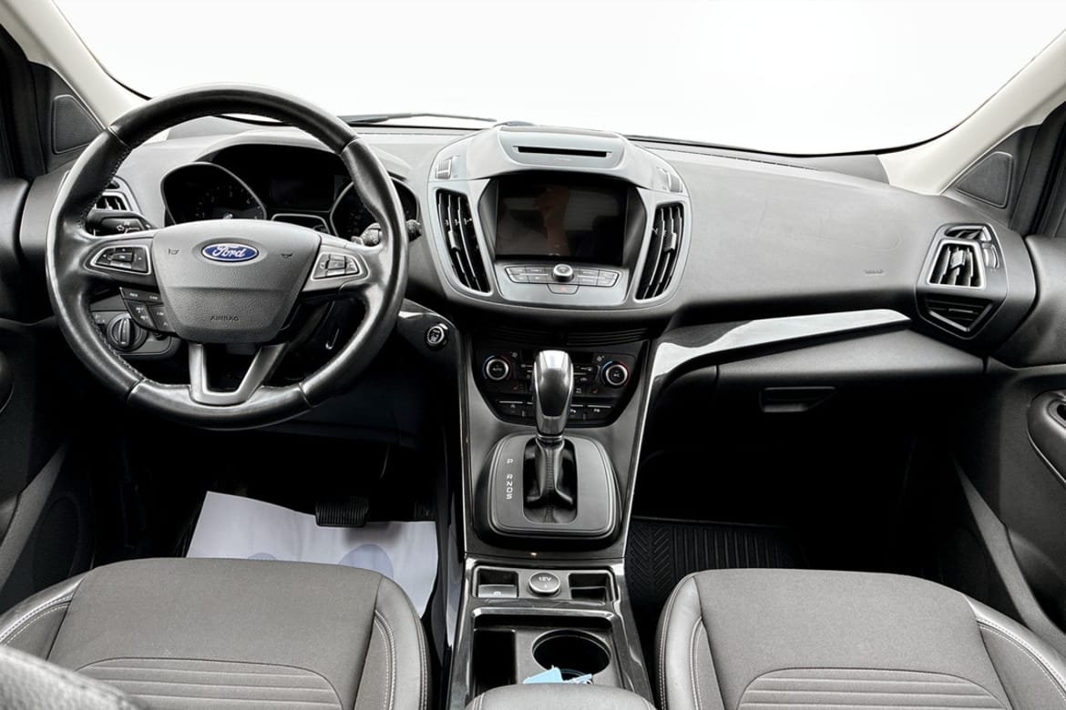 Ford Kuga 2.0 TDCi AWD Powershift, 150hk 2018, bild 4/9