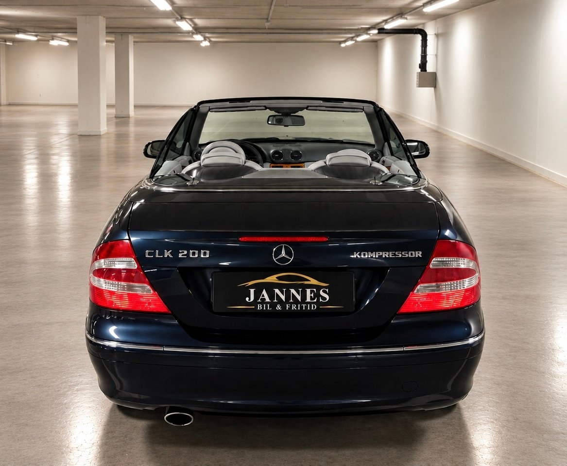 Mercedes-Benz CLK 2004, photo 4/10