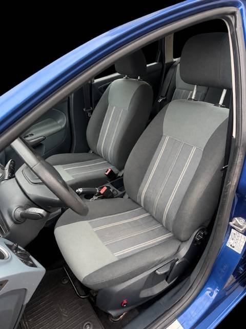 Ford Fiesta 2010, bild 7/10