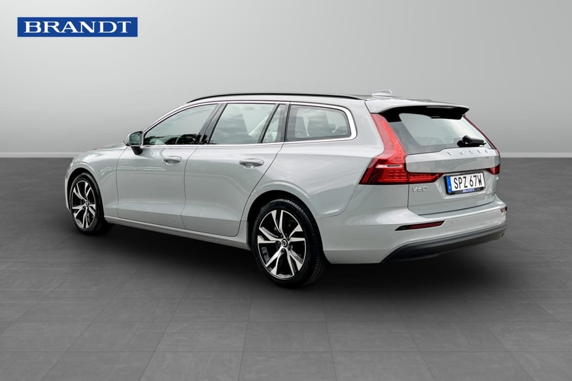 Volvo V60 B4 Bensin Core 2024, photo 2/9
