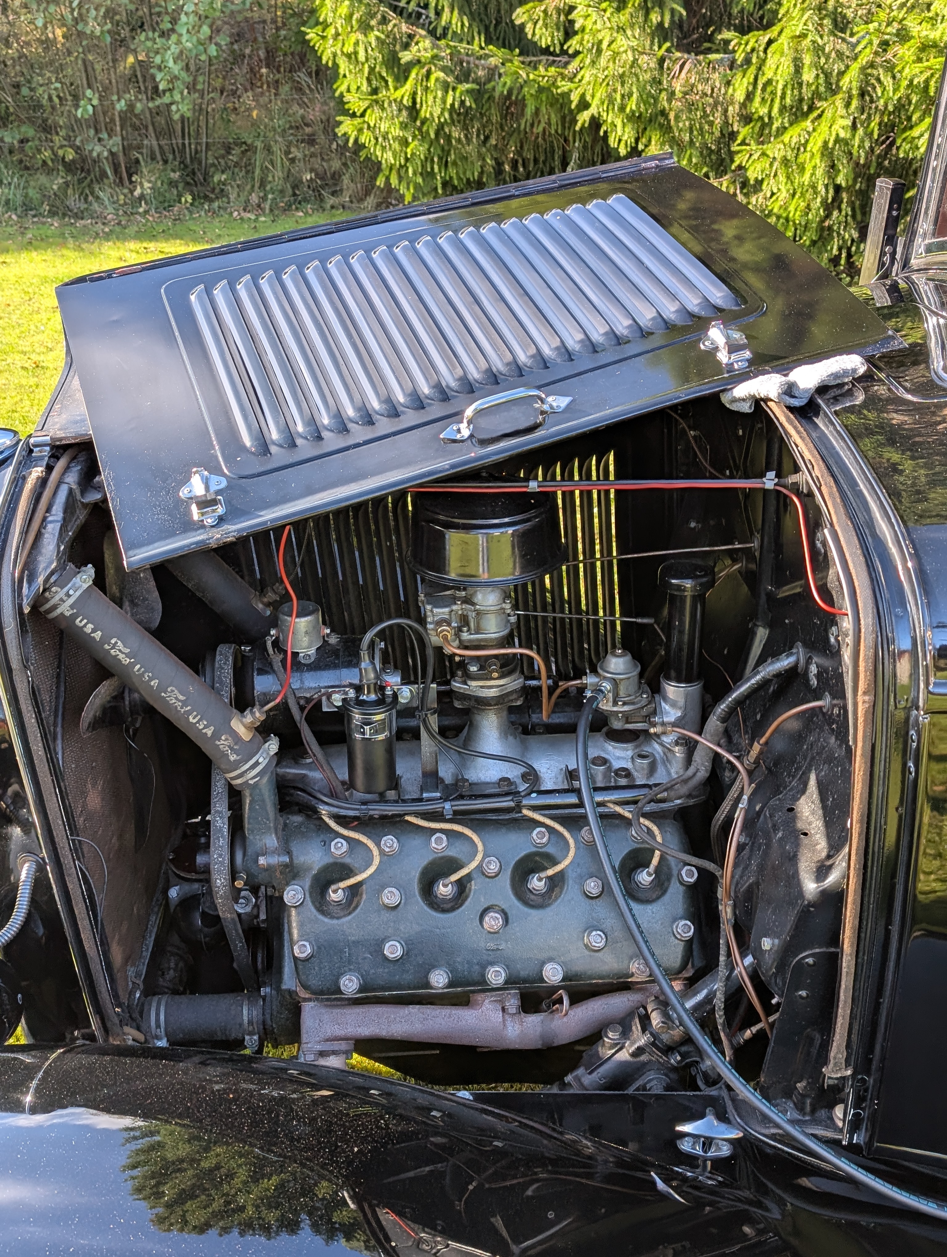 Ford Tudor Model 18 Sedan 3.6 V8 Manuell 1932, bild 4/10