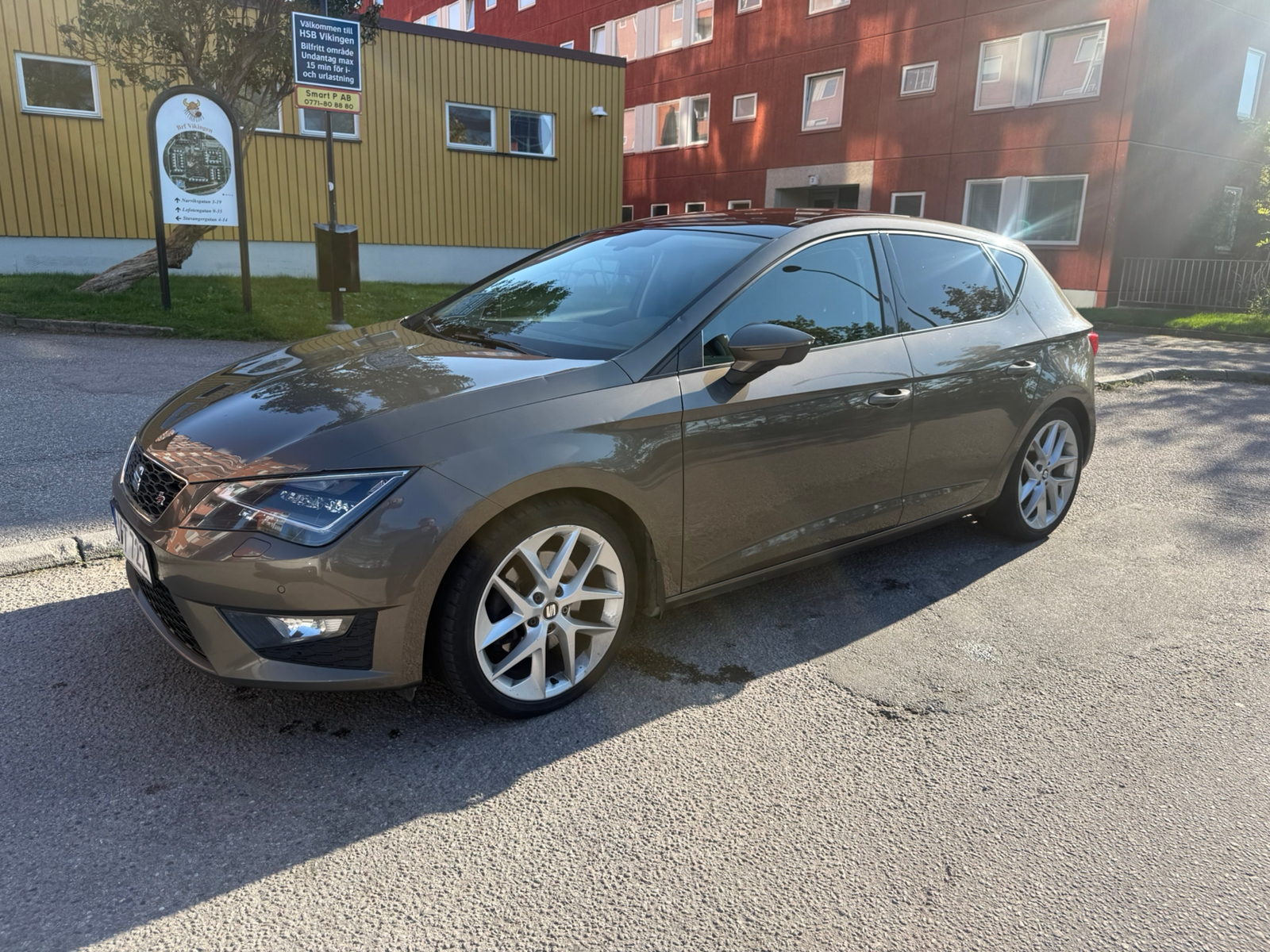Seat Leon 2.0 TDI DSG Sekventiell 2016, bild 2/5
