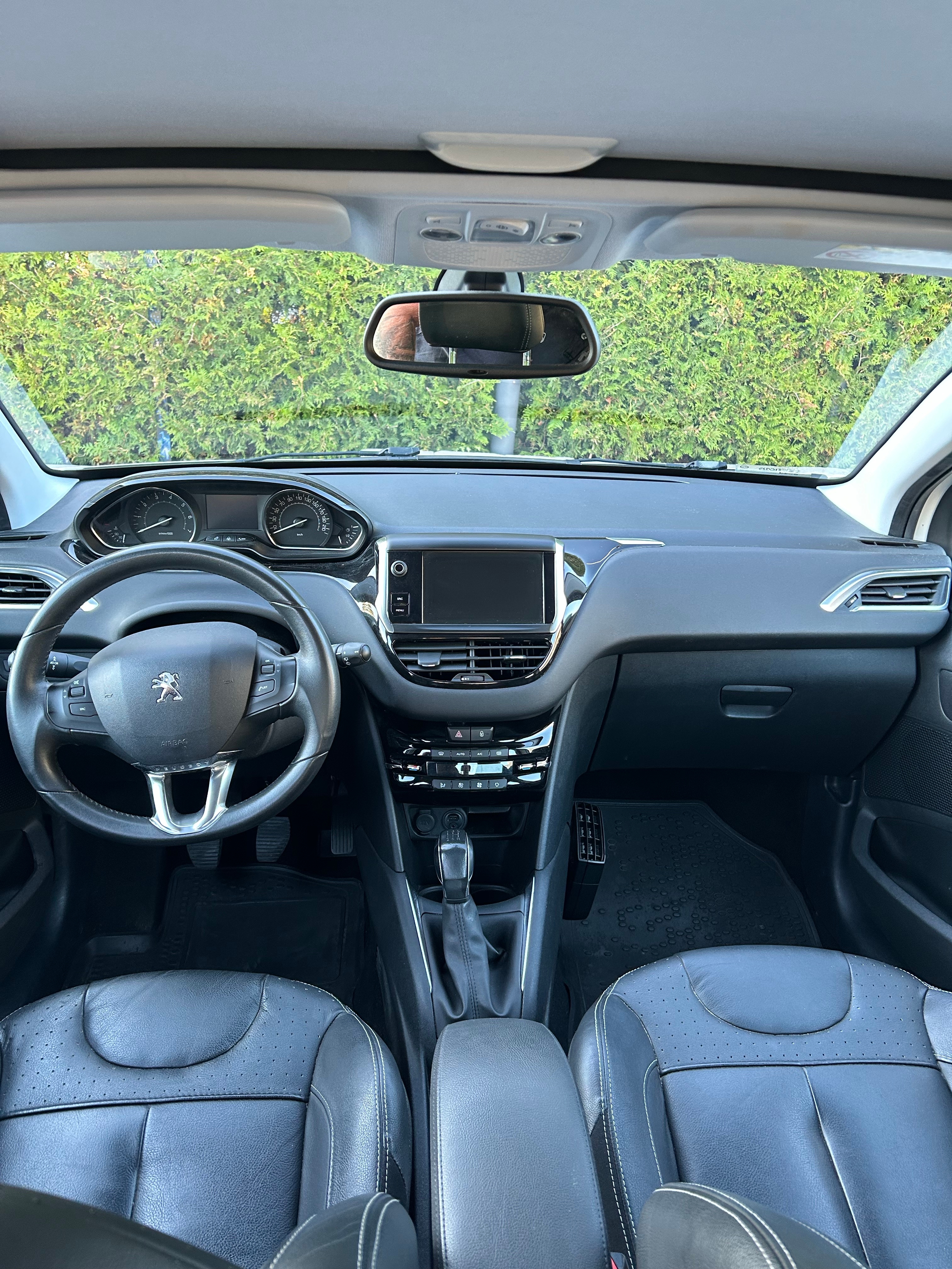 Peugeot 208 5-dörrar 1.6 VTi 120 Manuell 2014, bild 5/7
