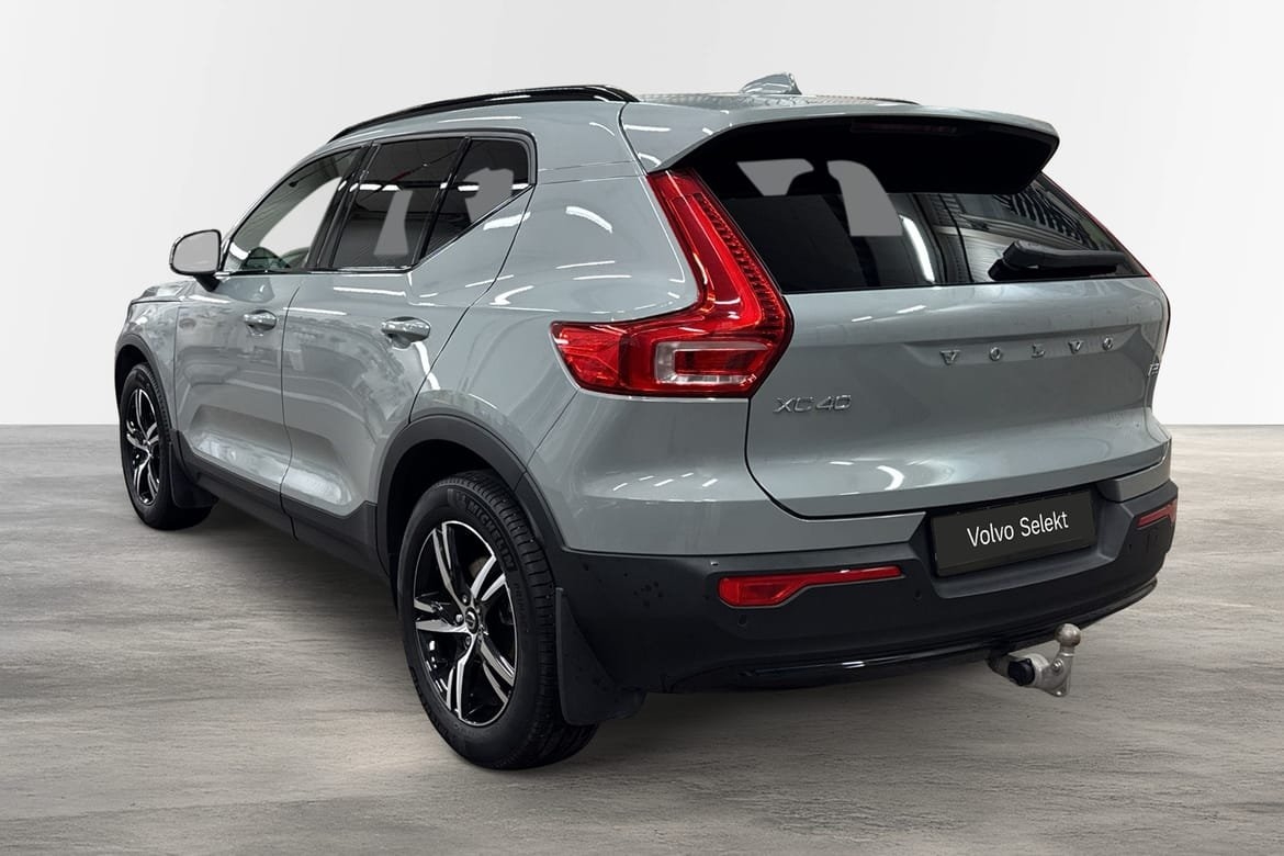 Volvo XC40 B3 FWD Bensin Plus Dark 2025, kuva 2/10