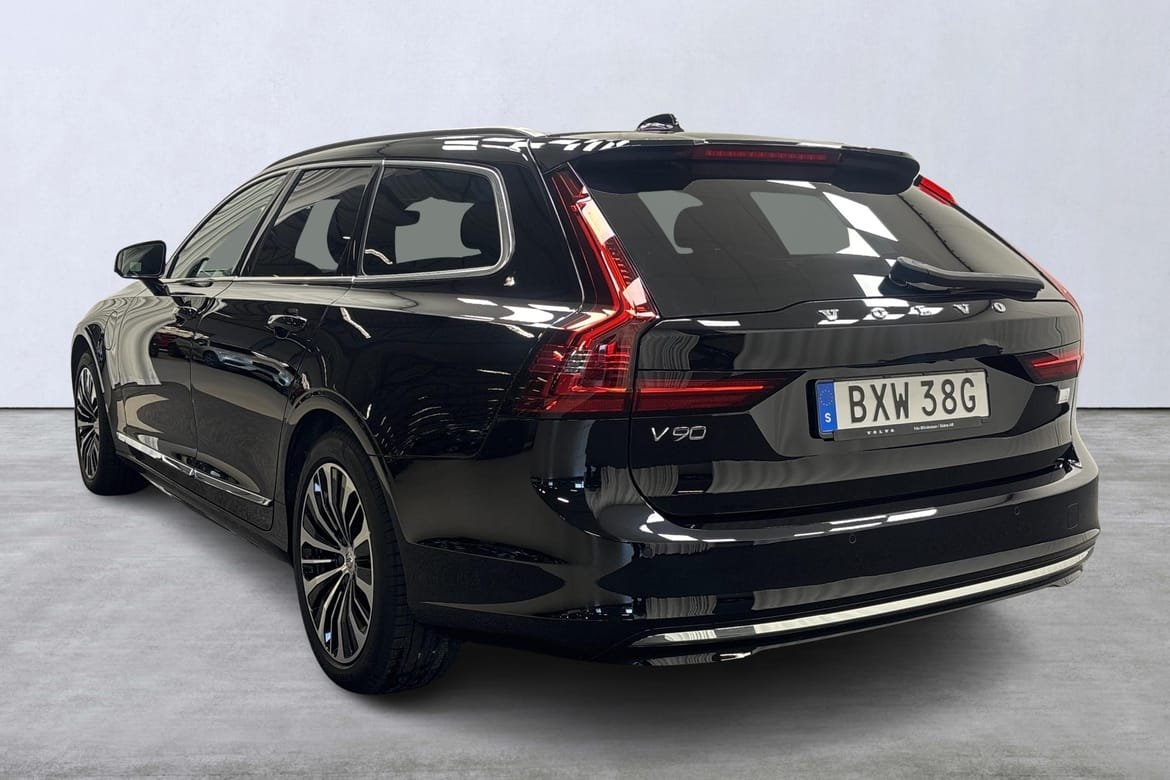 Volvo V90 Recharge T6 Core Edition 2024, photo 4/10