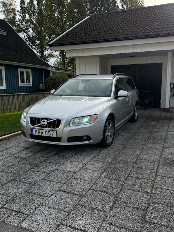 Volvo V70 D3 Manuell 2012, kuva 2/4