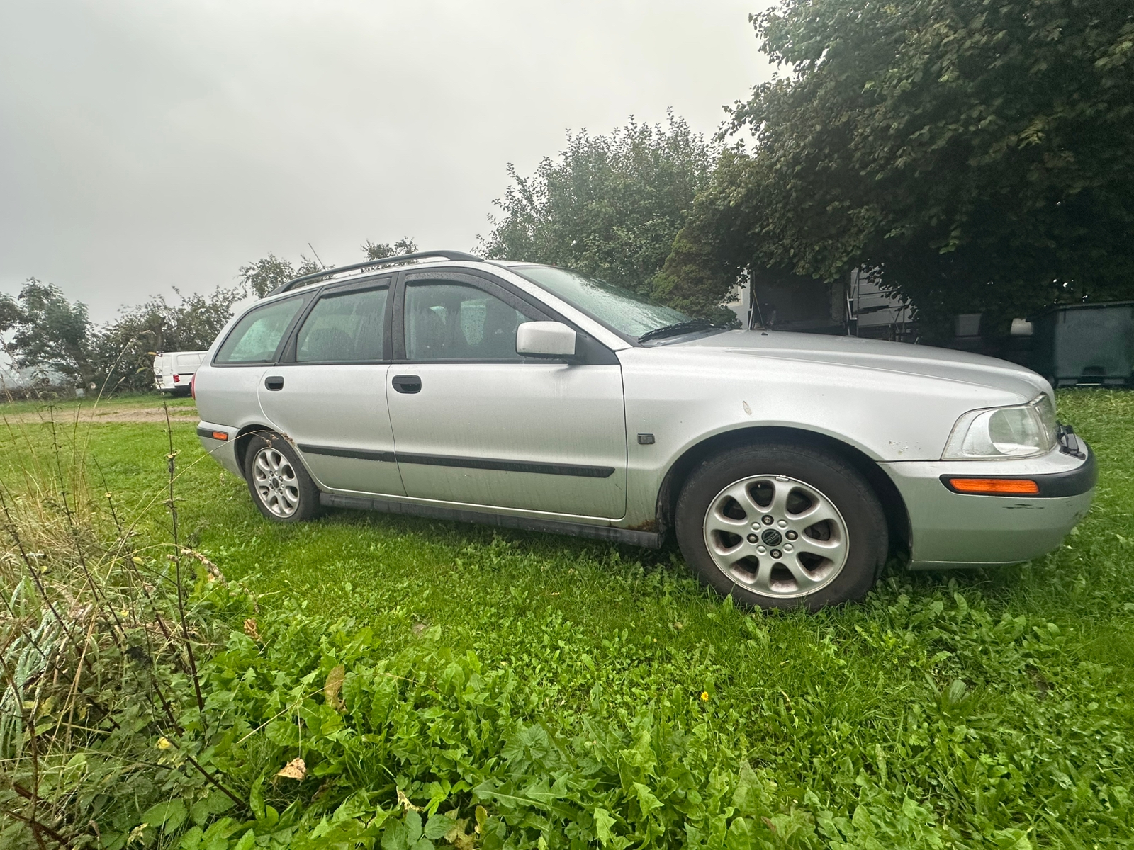 Volvo V40 1.8 Manuell 2002, photo 4/7