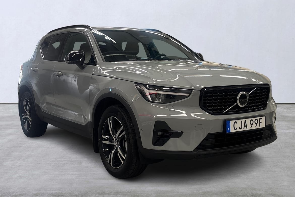 Volvo XC40 B3 FWD Bensin Plus Dark 2025, bild 6/10
