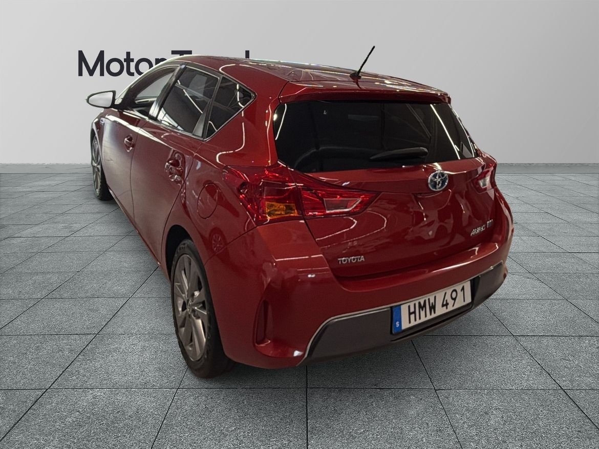 Toyota Auris 1.8 HYBRID 5-D EDITION 50 2014, bild 2/10