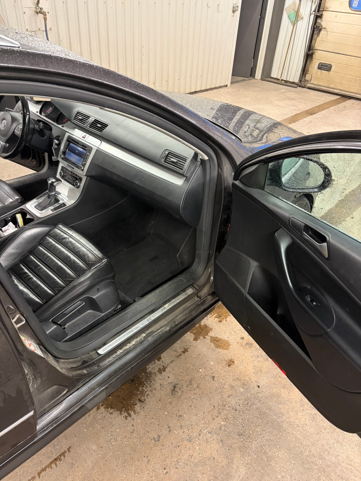 Volkswagen Passat 2010, bild 4/10