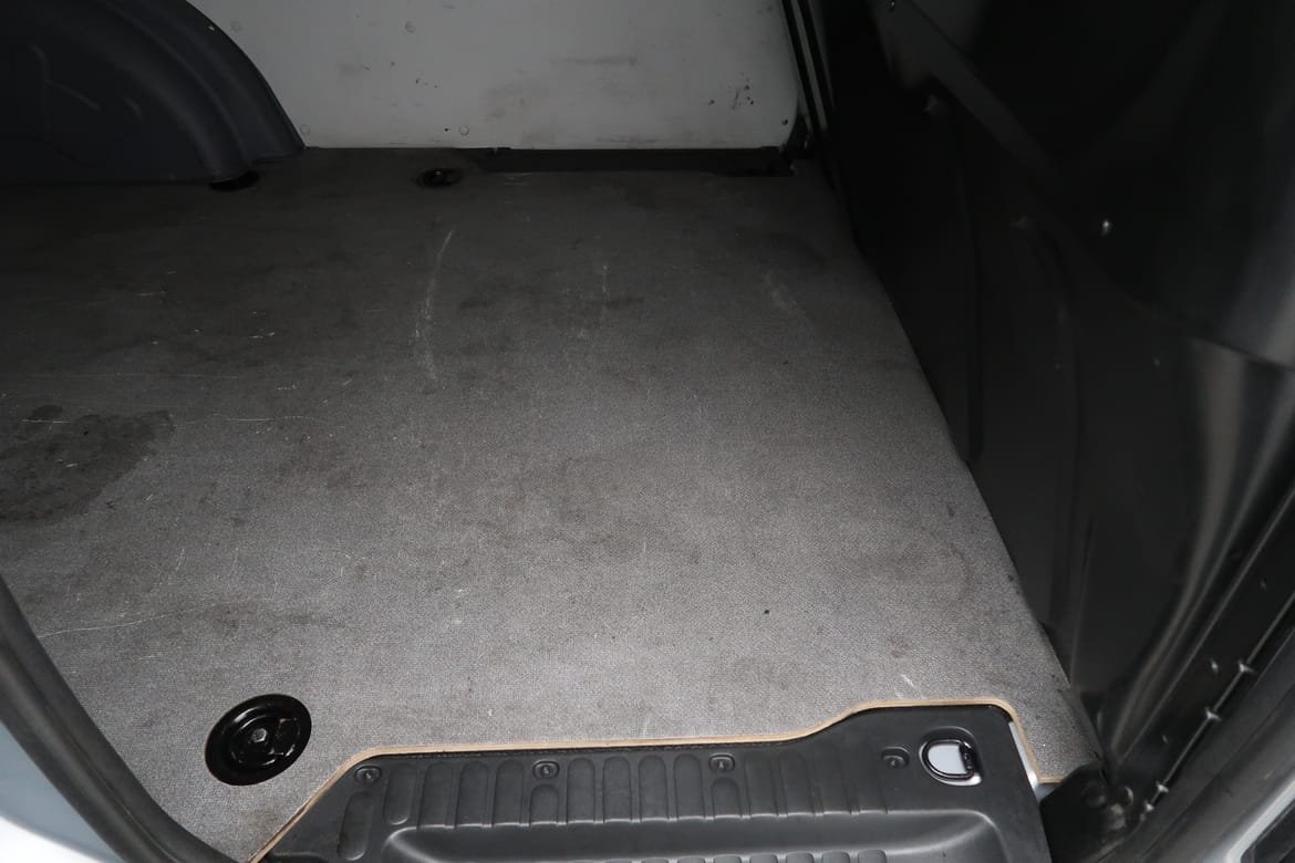 Nissan NV250 95hk dCi 2022, photo 5/10