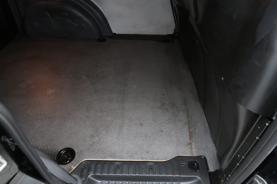 Nissan NV250 2.0t 1.5 dCi 95hk 2021, photo 5/10