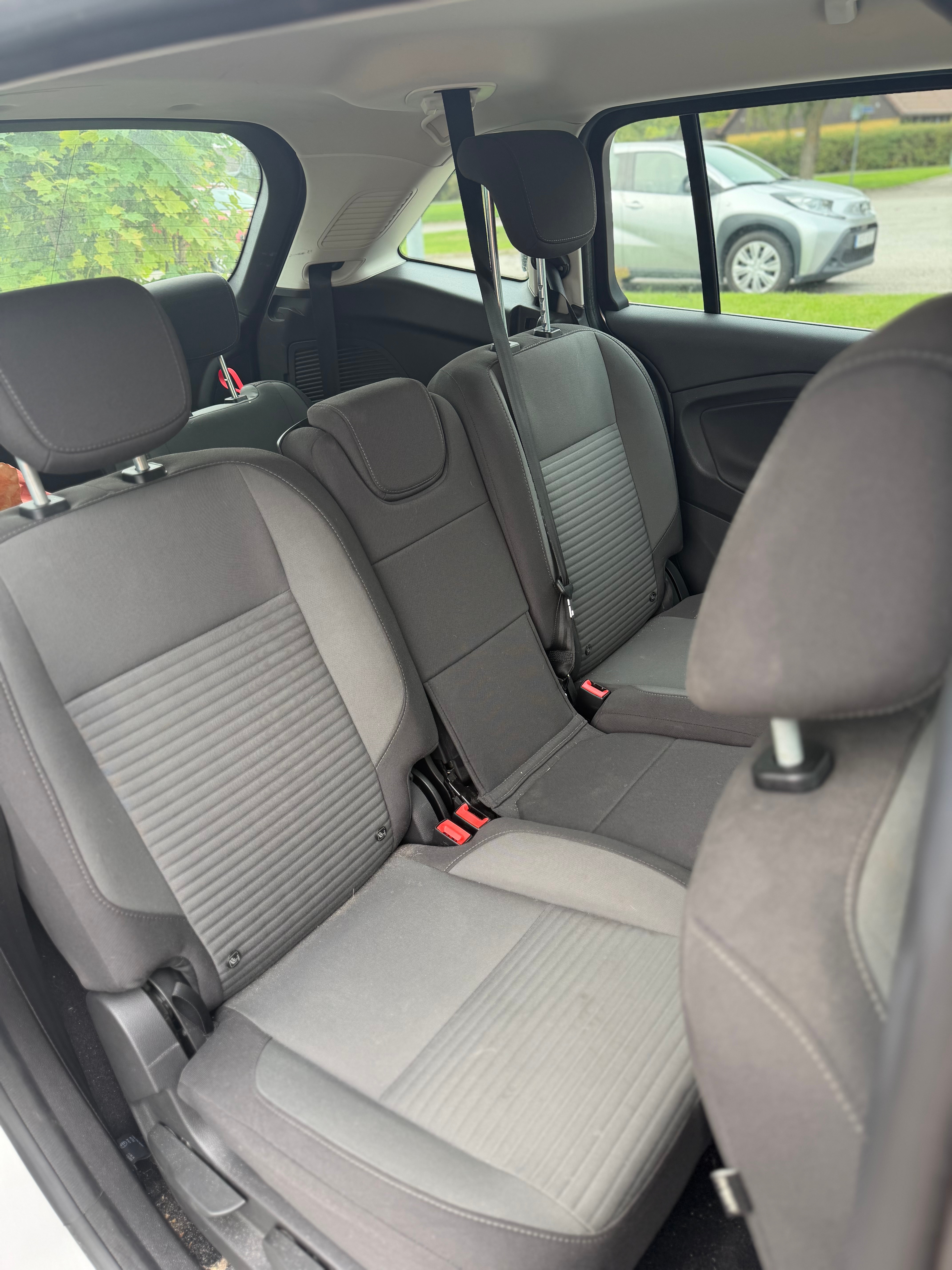 Ford Grand C-MAX 1.5 TDCi Powershift 2018, bild 5/9