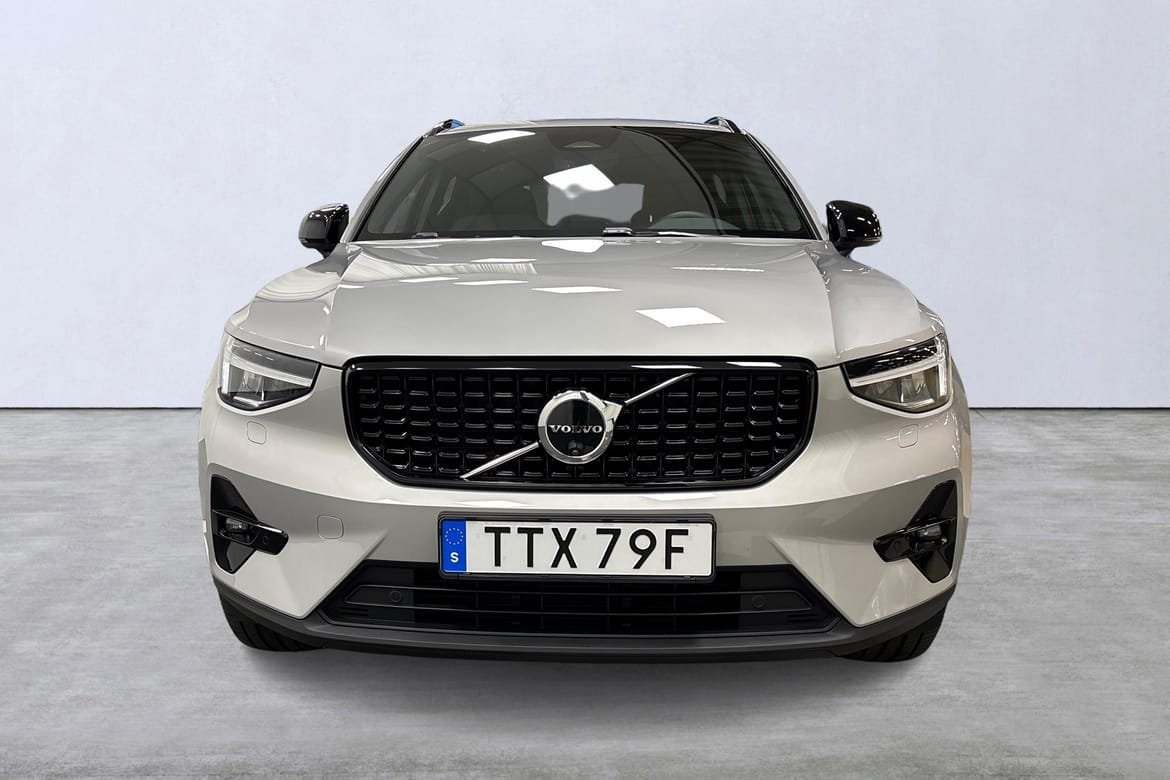 Volvo XC40 B3 FWD Bensin Plus Dark 2025, bild 7/10