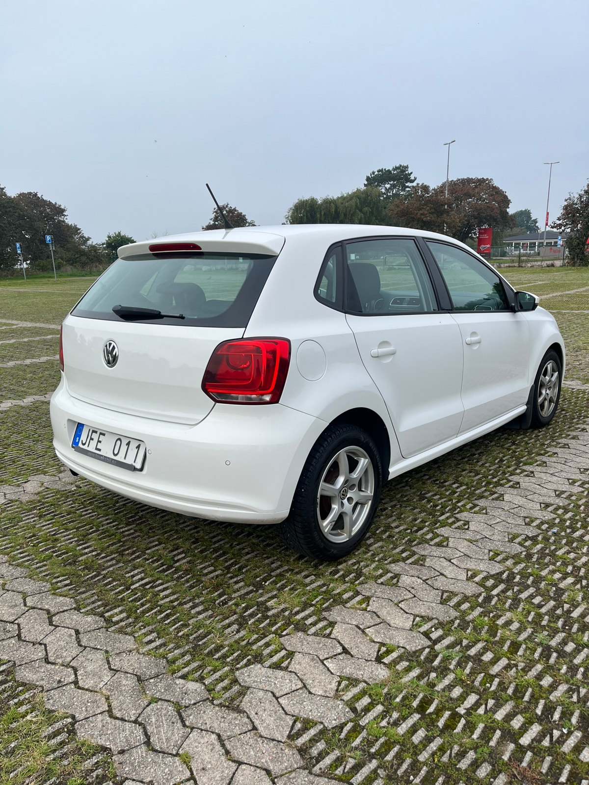 Volkswagen Polo 1,4 2011, bild 3/5