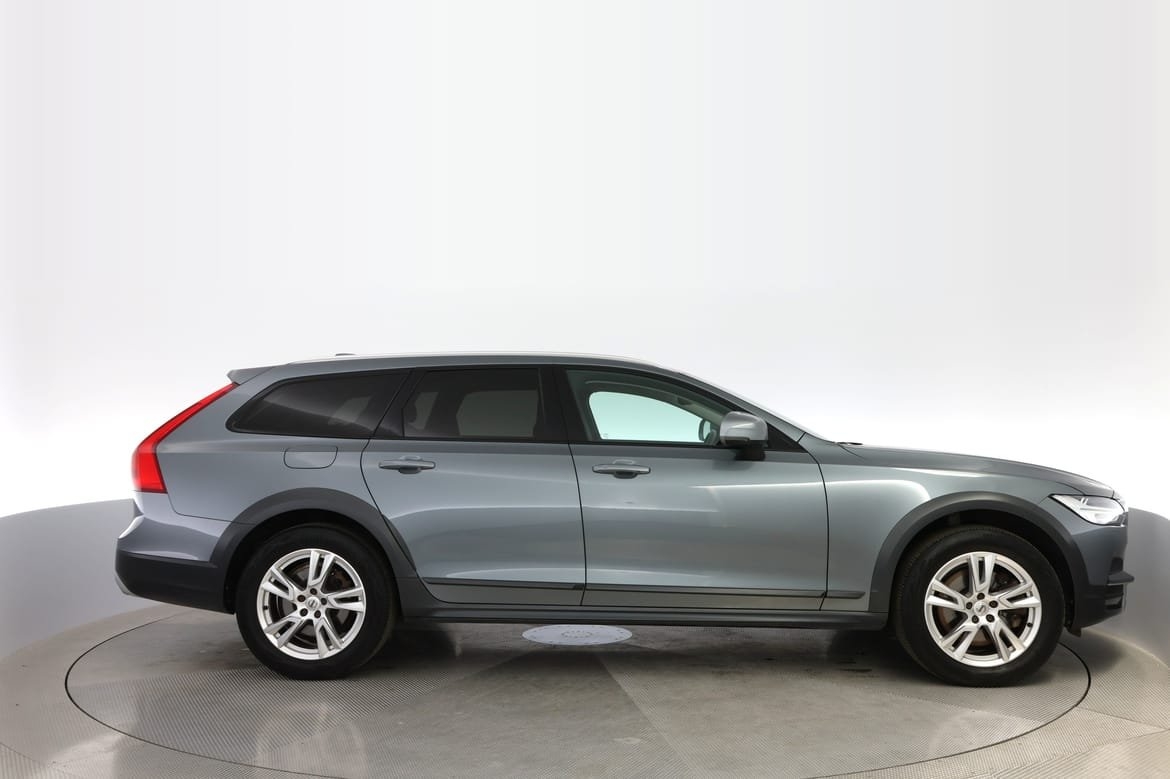 Volvo V90 Cross Country 2018, photo 5/10