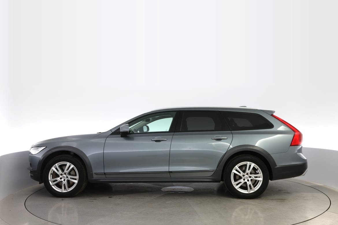 Volvo V90 Cross Country 2018, photo 2/10