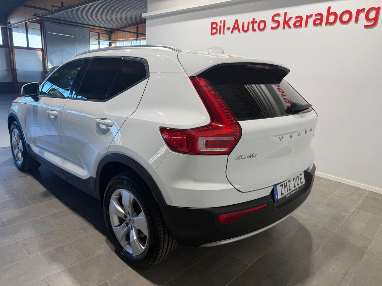 Volvo XC40 D3 AWD Momentum 2020, photo 5/10