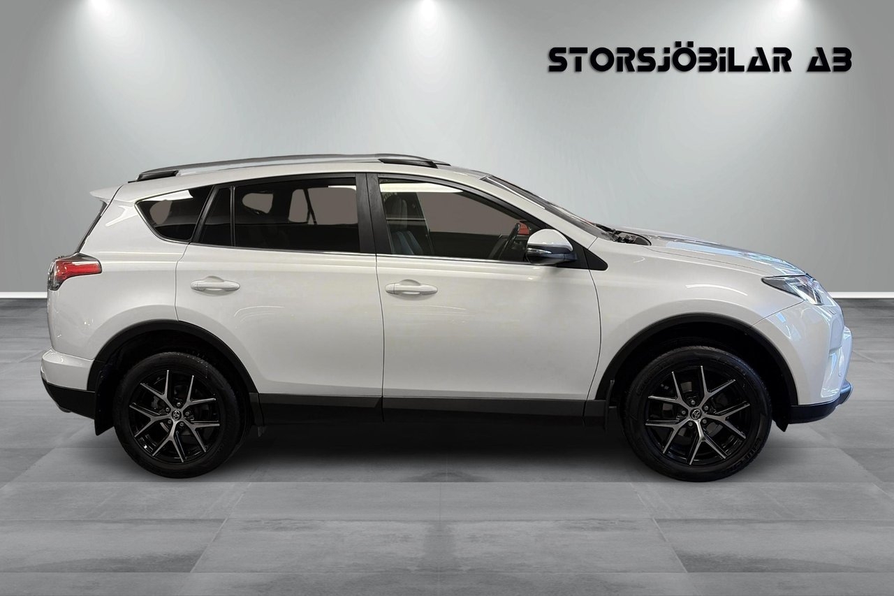 Toyota RAV4 2017, bild 2/10