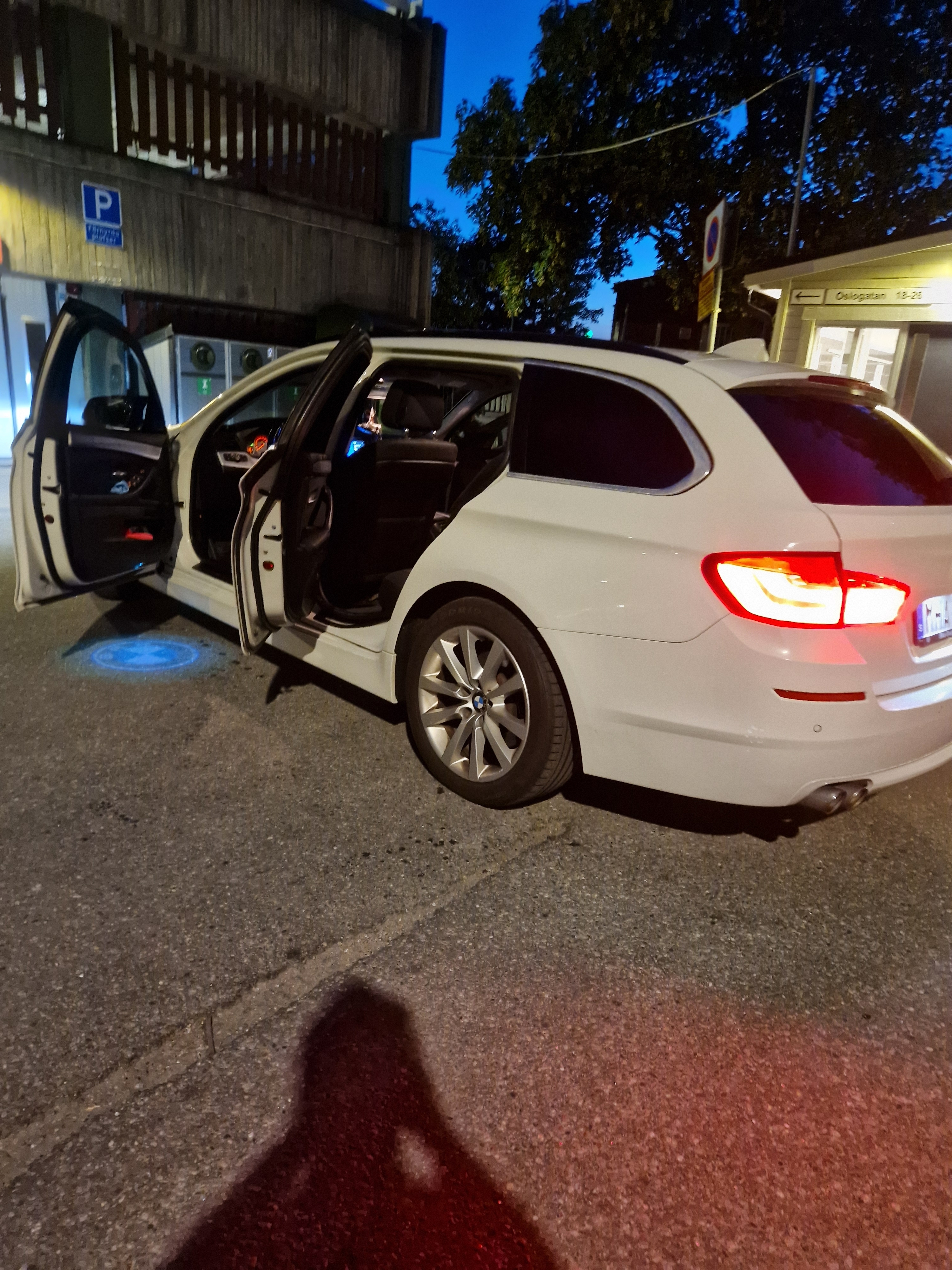 BMW 520 d Touring Steptronic 2012, bild 4/10