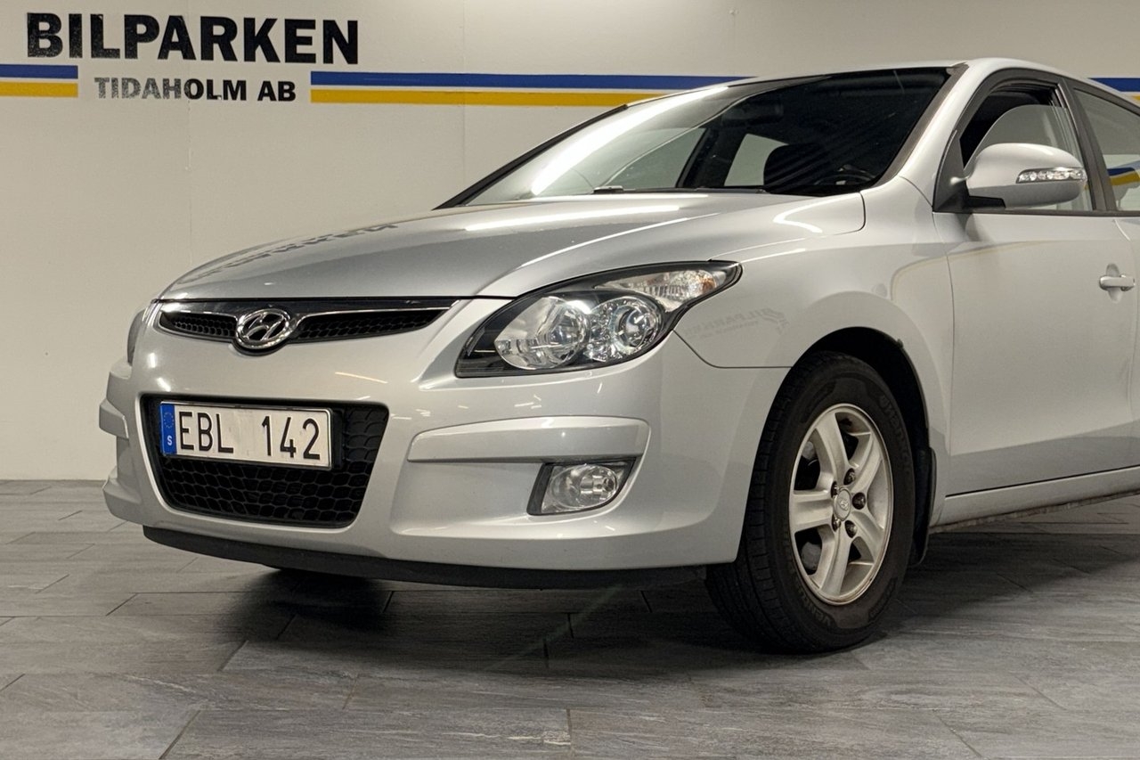 Hyundai i30 1.6 CRDi, Finans 2010, bild 2/10