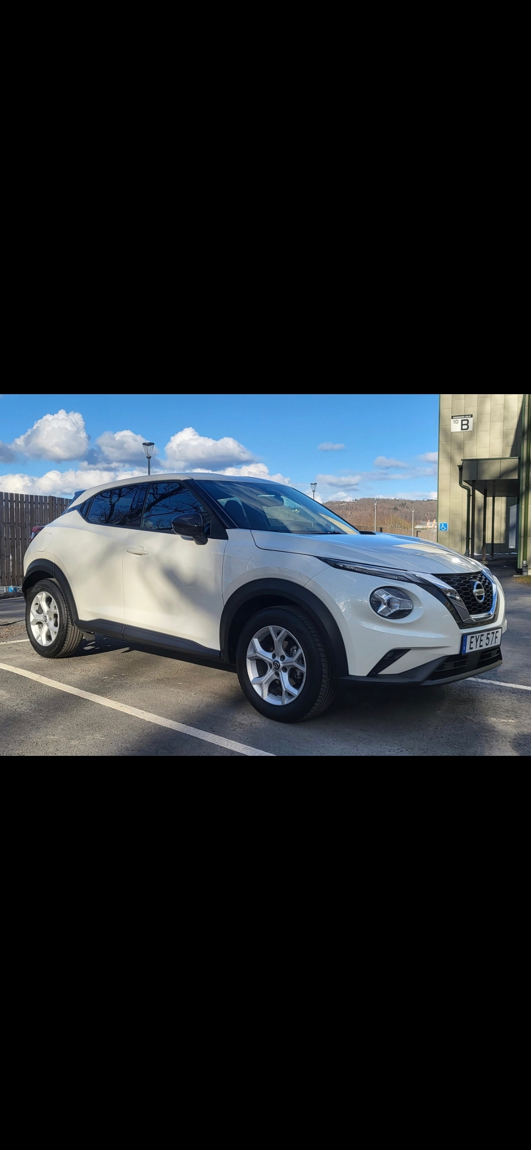 Nissan Juke 1.0 DIG-T Manuell 2020, bild 2/4