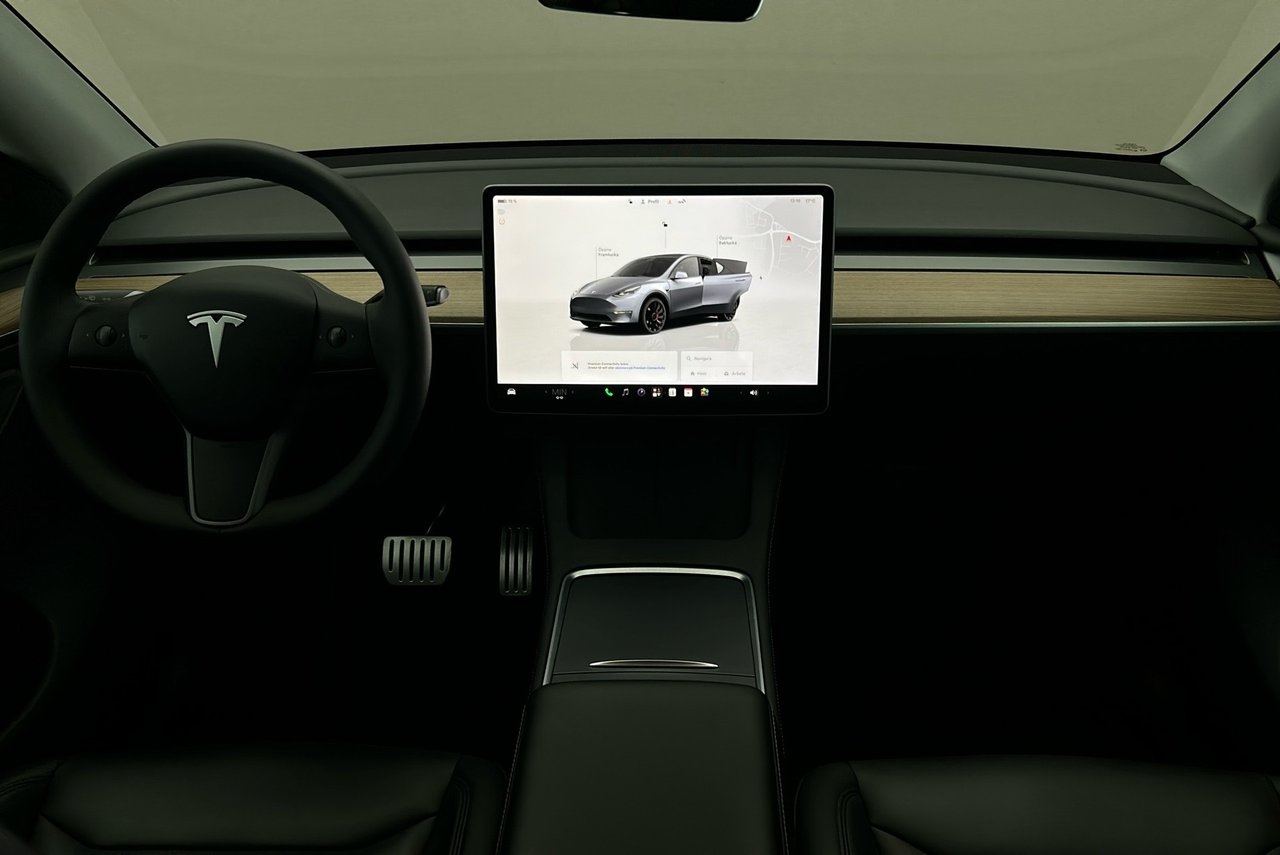 Tesla Model Y 2023, bild 6/10