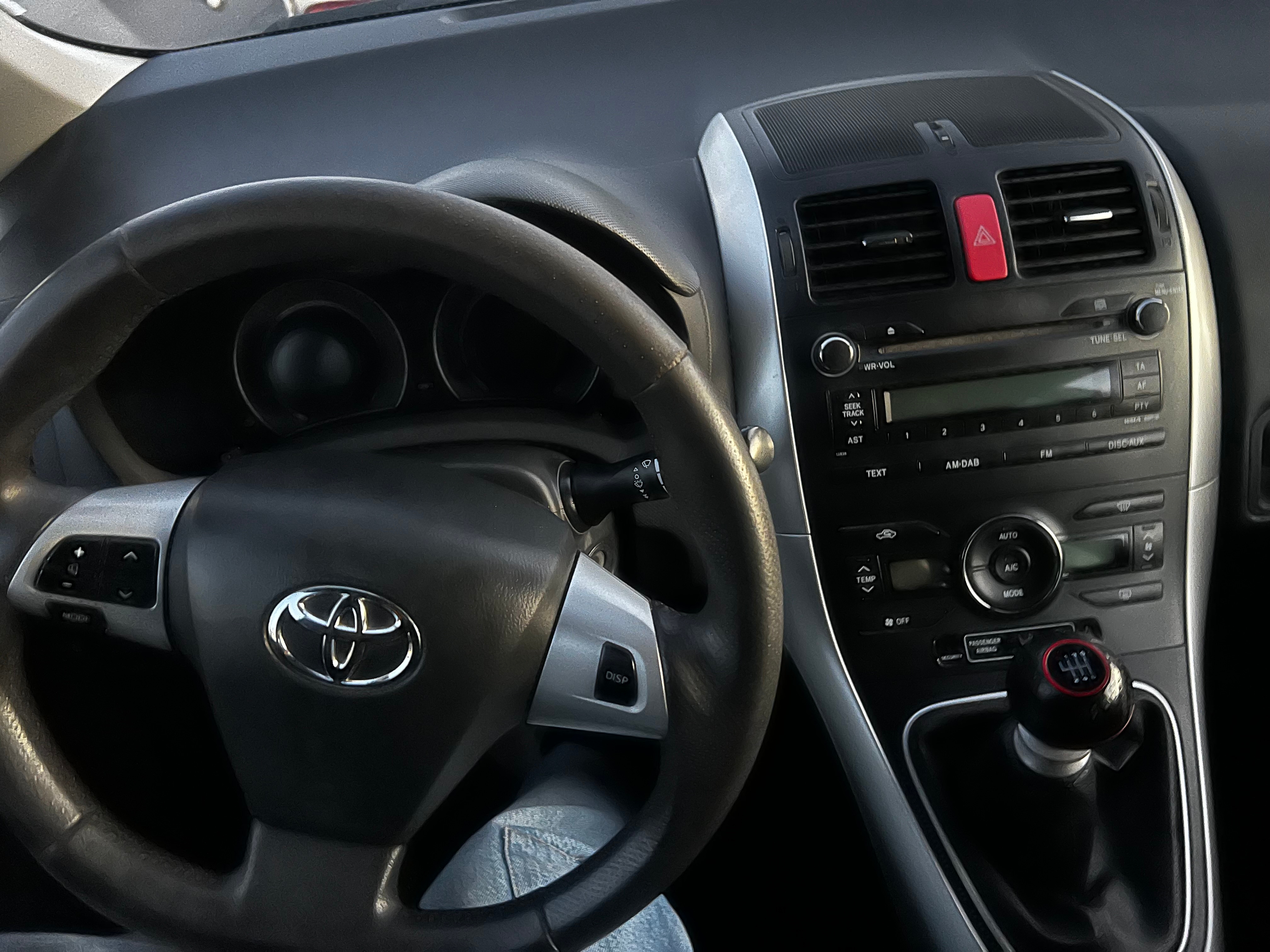 Toyota Auris 5-dörrar 1.4 D-4D Manuell 2011, bild 7/10