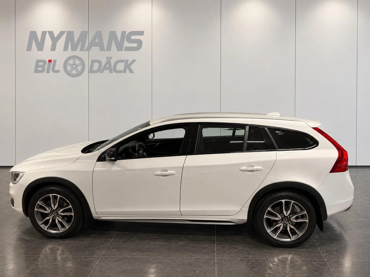 Volvo V60 Cross Country 2017, bild 6/10