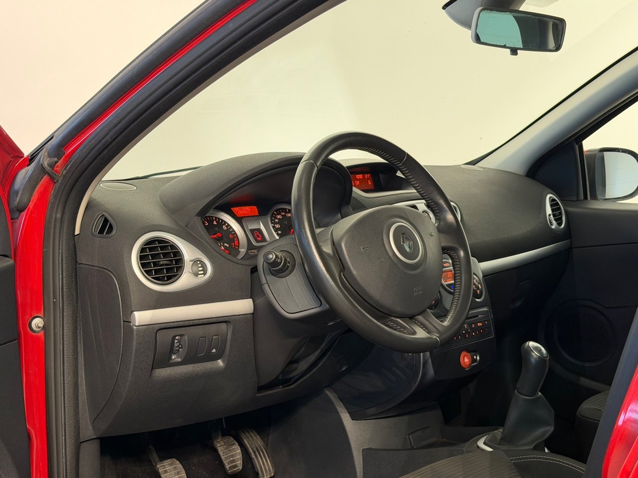 Renault Clio 5-dörrars Halvkombi 1.2 2012, bild 6/10