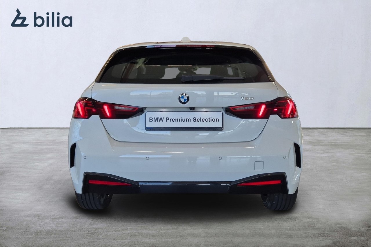 BMW 120 2026, kuva 4/10