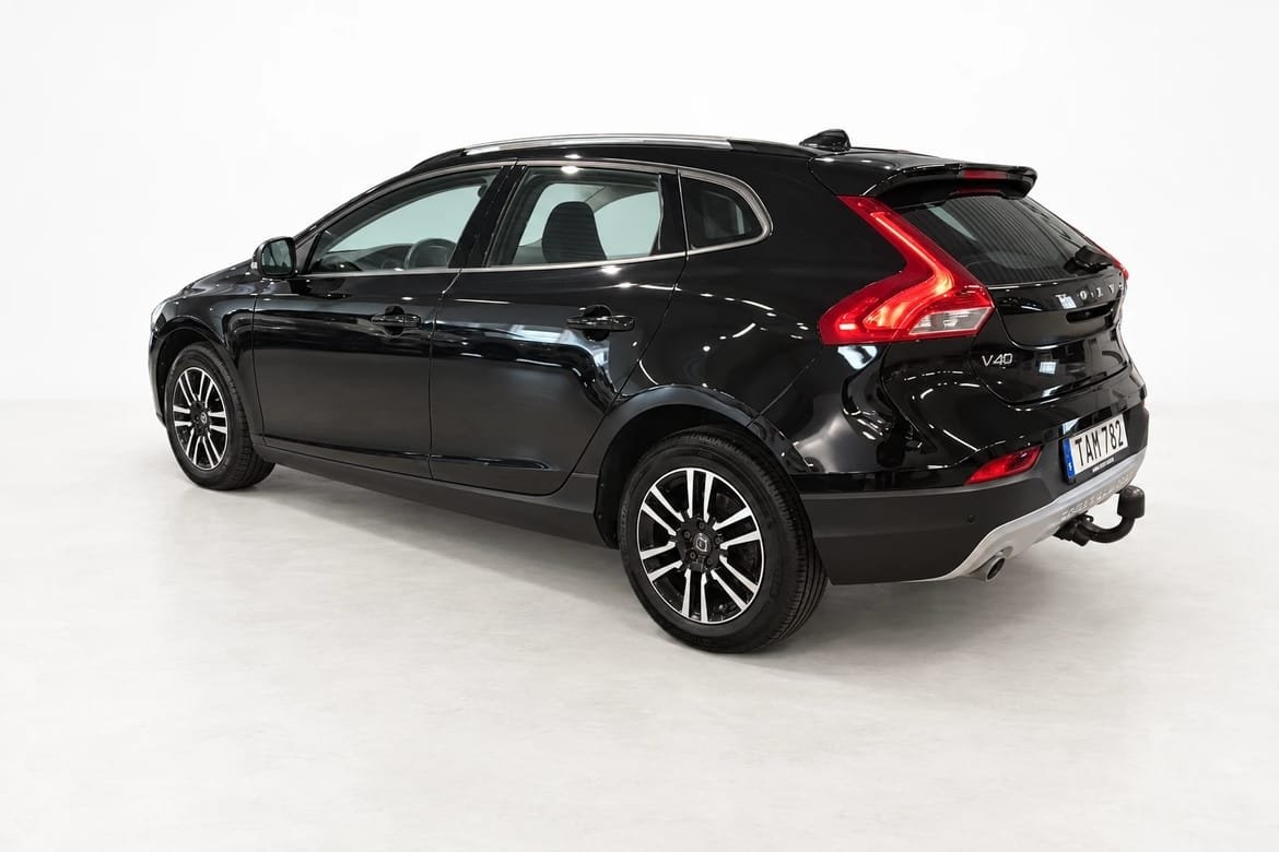 Volvo V40 Cross Country 2018, photo 3/10