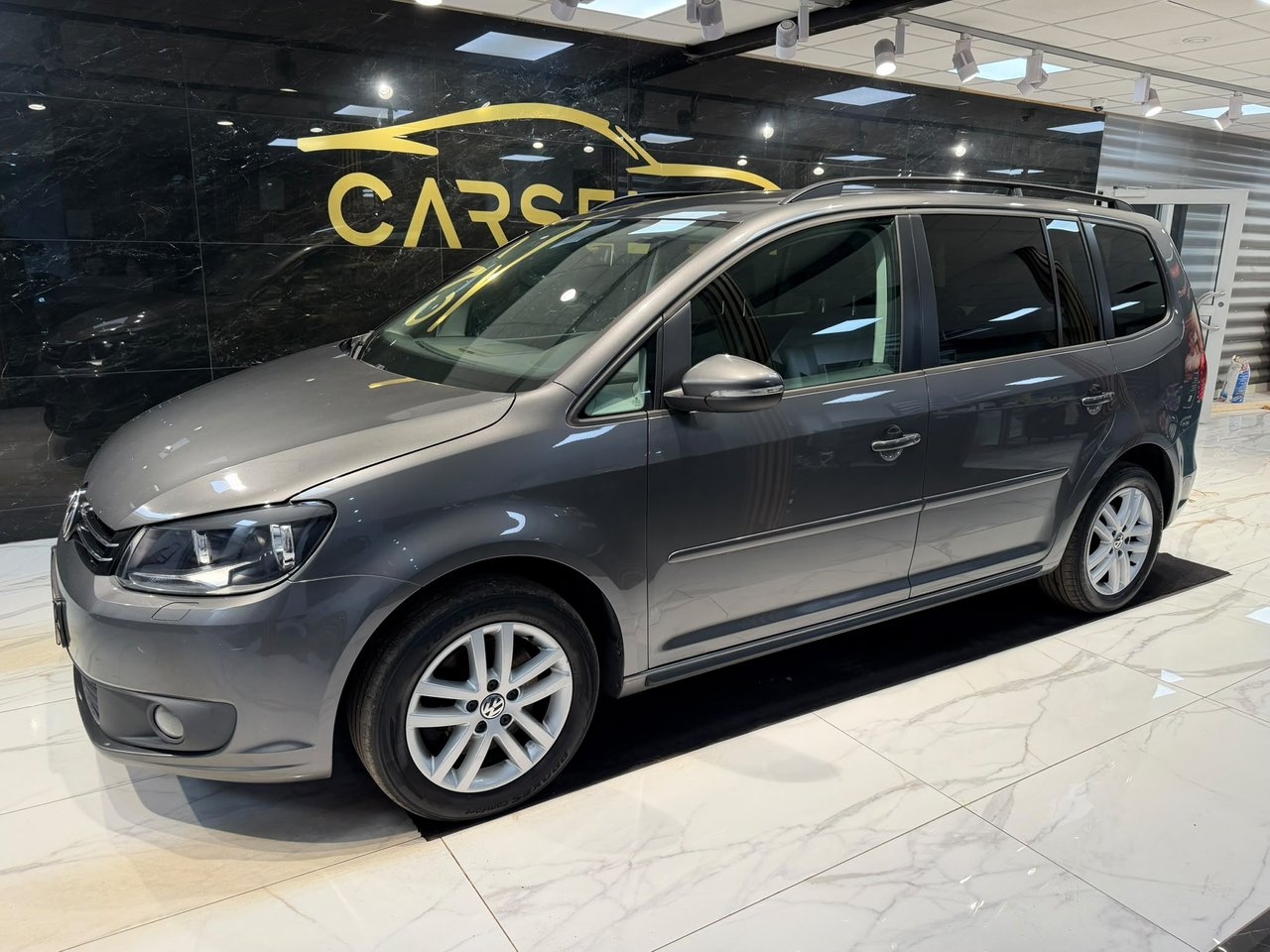 Volkswagen Touran 2015, photo 2/10