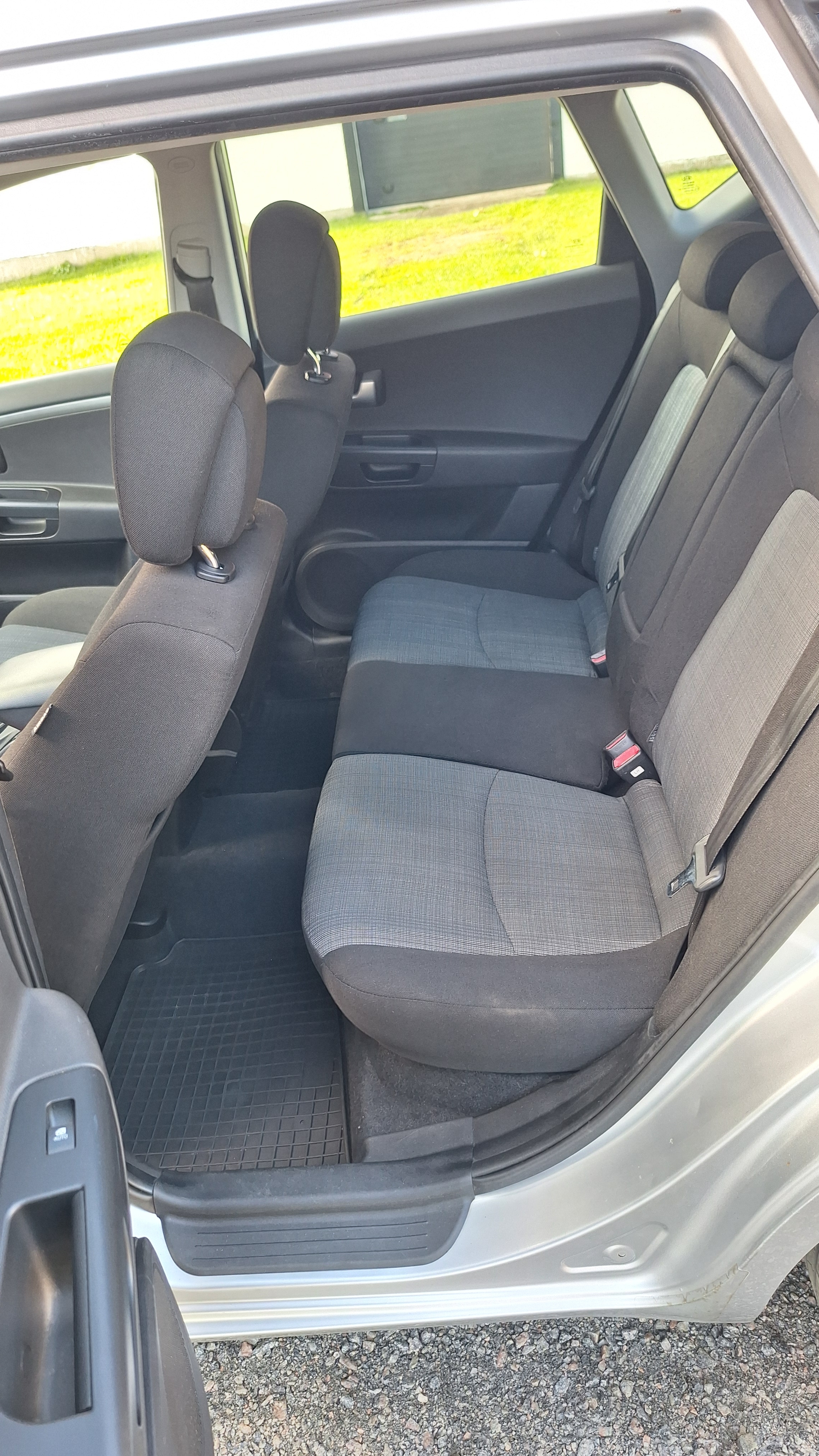 Kia Ceed _sw 1.6 CRDi Manuell 2010, bild 7/9